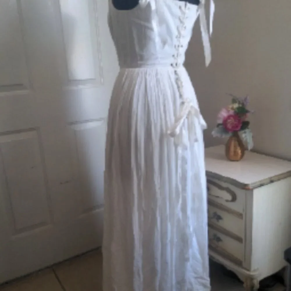 Medieval Style Floor Length Wedding Dress Custom made - Picture 10 of 12